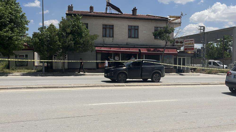 Konya’da yürek yakan veda! Ayşenur Can’ı son yolculuğuna babası uğurladı 6